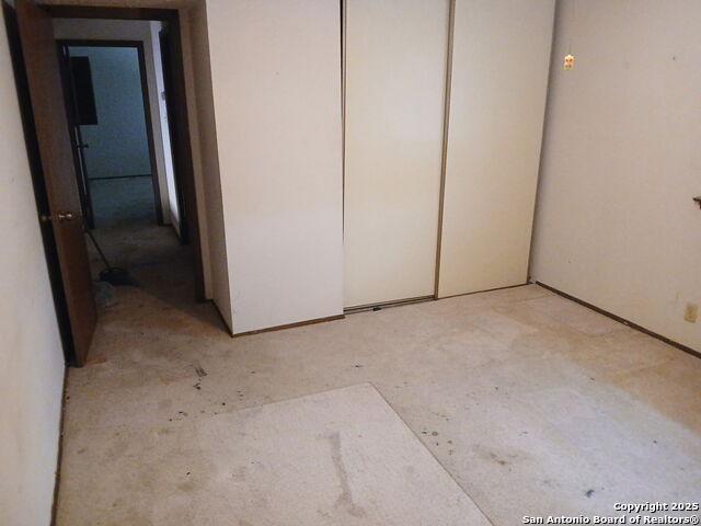 Image 5 of 14 For 9318 Valley Dale