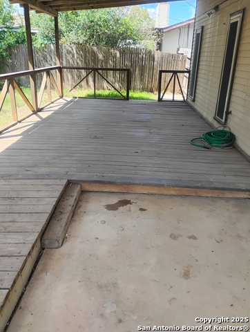 Image 8 of 14 For 9318 Valley Dale