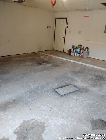 Image 9 of 14 For 9318 Valley Dale