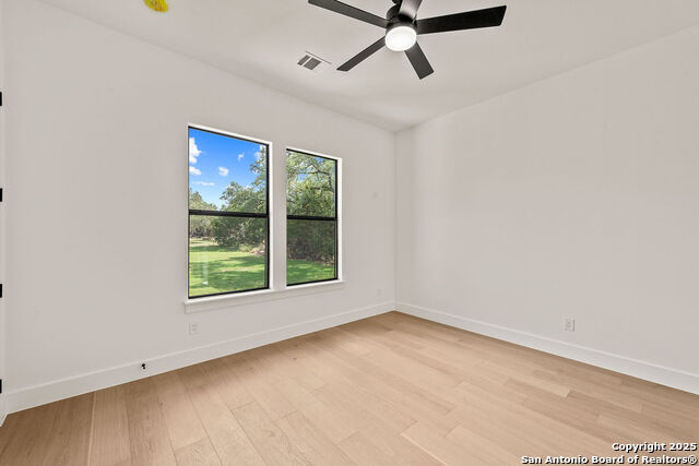 Listing photo id 29 for 226 Bobby Clark