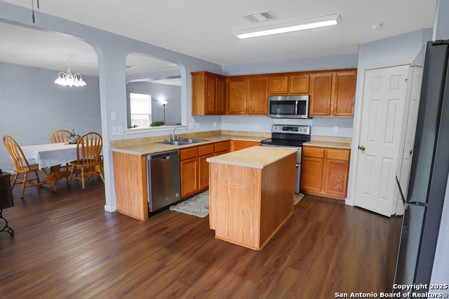 Image 8 of 27 For 309 Hummingbird Dr