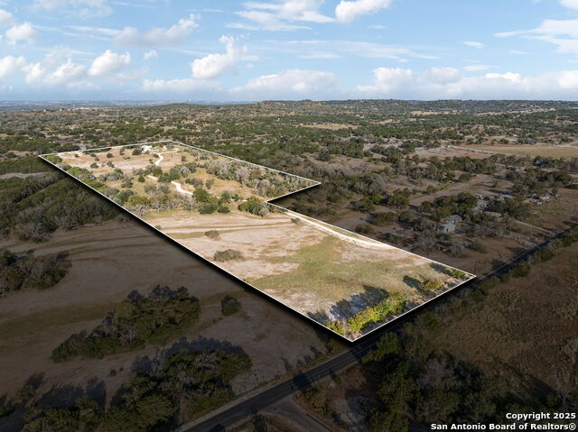 Details for 232 Stoneleigh Rd. N, Center Point, TX 78010