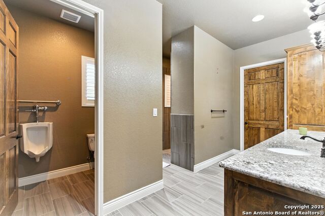 Image 20 of 47 For 5698 Ranch Road 1376