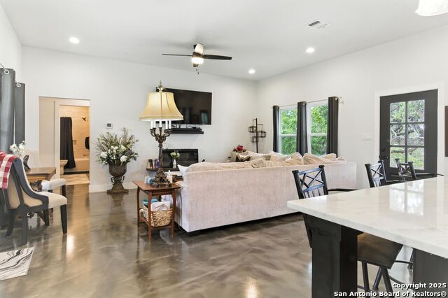 Image 38 of 47 For 5698 Ranch Road 1376