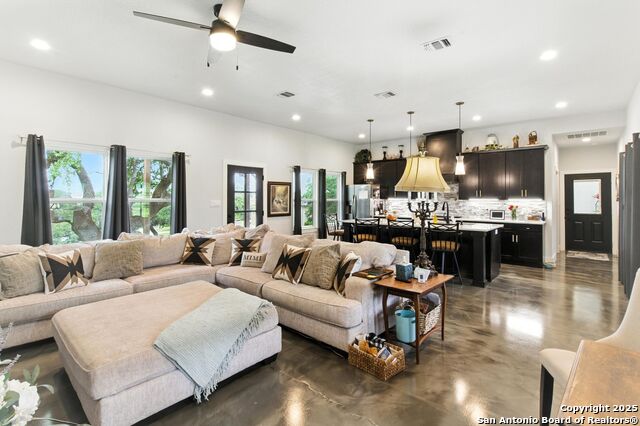 Image 40 of 47 For 5698 Ranch Road 1376