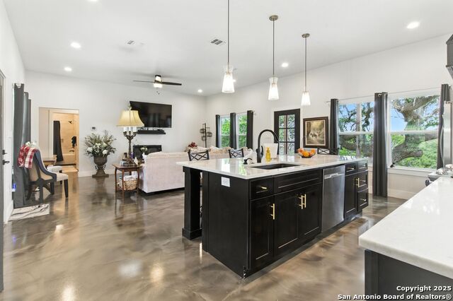 Image 41 of 47 For 5698 Ranch Road 1376