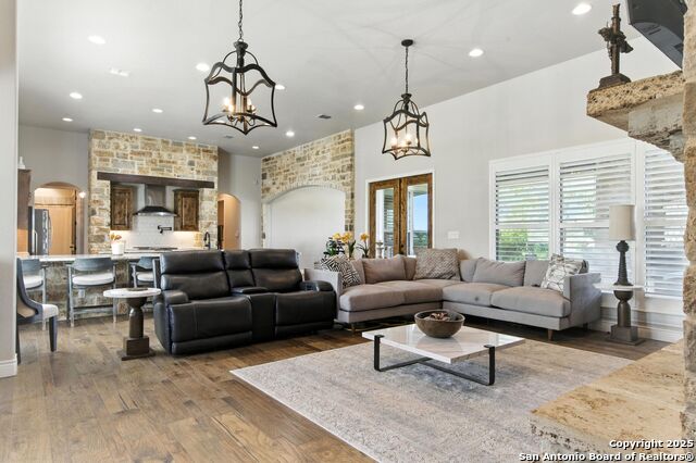 Image 5 of 47 For 5698 Ranch Road 1376