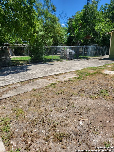 Image 8 of 41 For 3023 Travis W