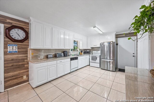 Image 14 of 50 For 1015 Tamworth Dr