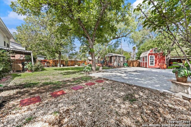 Image 41 of 50 For 1015 Tamworth Dr