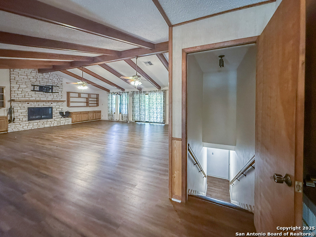 Image 10 of 26 For 132 Outer Drive W