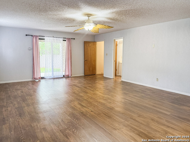 Image 18 of 26 For 132 Outer Drive W