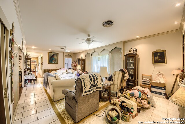 Listing photo id 11 for 1315 Lockhill Selma