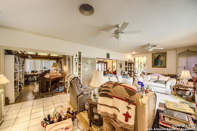 Listing photo id 12 for 1315 Lockhill Selma