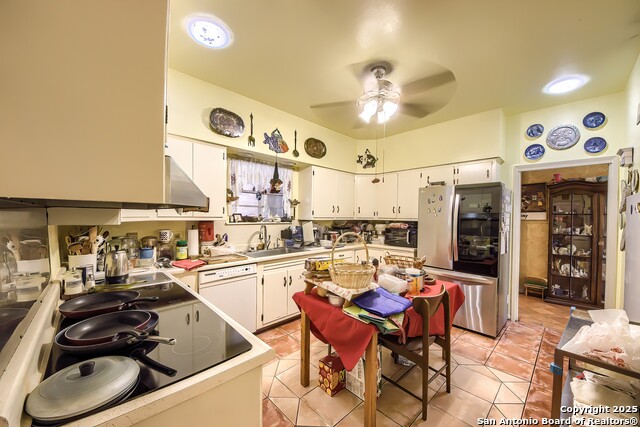 Listing photo id 13 for 1315 Lockhill Selma
