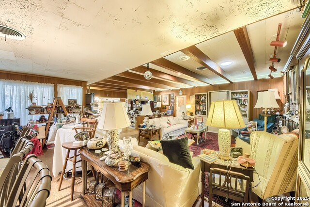 Listing photo id 23 for 1315 Lockhill Selma