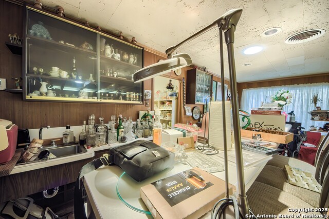 Listing photo id 24 for 1315 Lockhill Selma