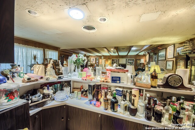Listing photo id 25 for 1315 Lockhill Selma