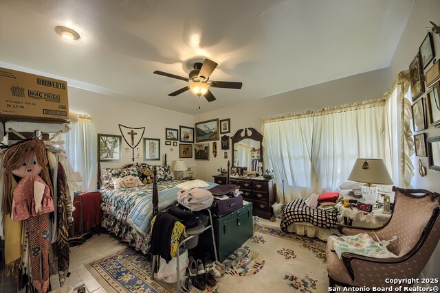 Listing photo id 34 for 1315 Lockhill Selma