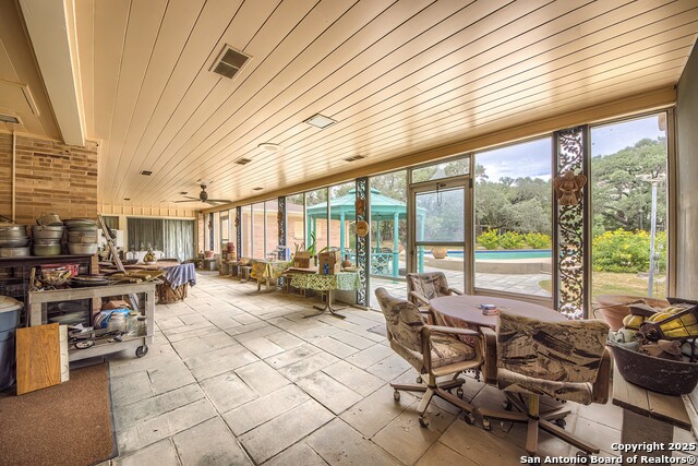 Listing photo id 37 for 1315 Lockhill Selma
