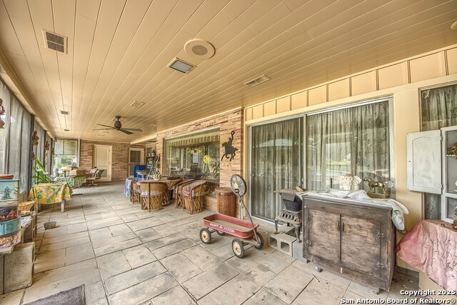 Listing photo id 39 for 1315 Lockhill Selma