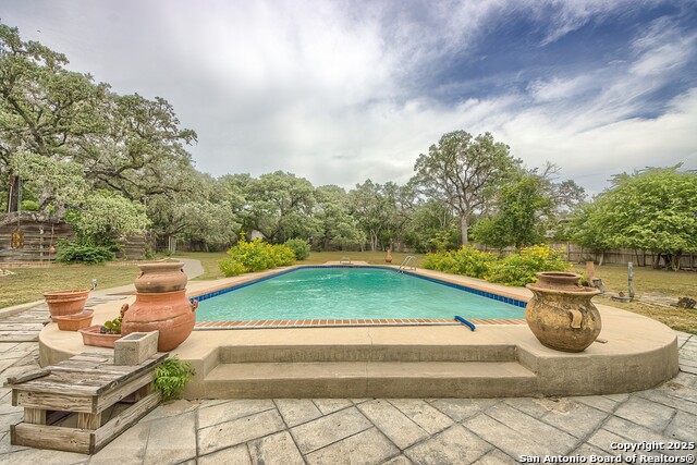 Listing photo id 41 for 1315 Lockhill Selma