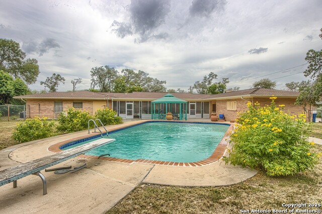 Listing photo id 42 for 1315 Lockhill Selma