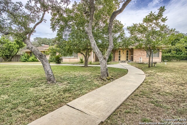 Listing photo id 7 for 1315 Lockhill Selma