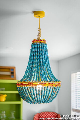 Image 10 of 42 For 211 Greycliff