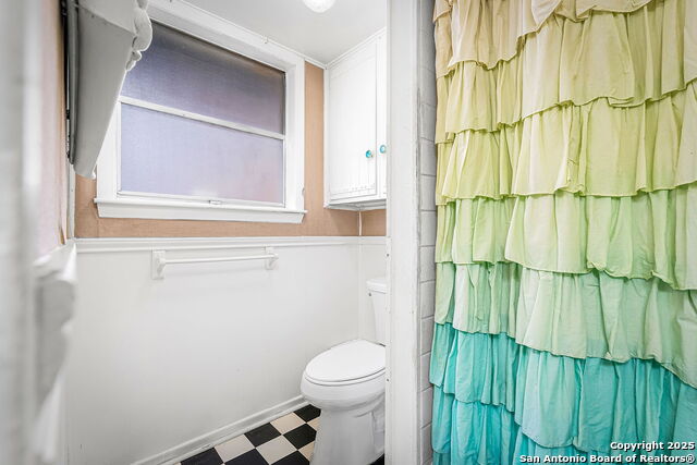 Image 27 of 42 For 211 Greycliff