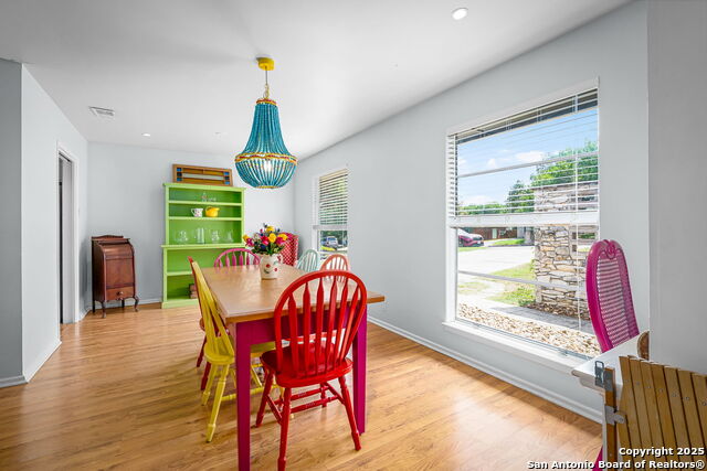 Image 6 of 42 For 211 Greycliff