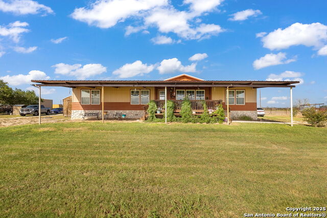 Listing photo id 37 for 18434 Fm 471