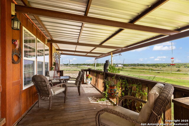 Listing photo id 38 for 18434 Fm 471