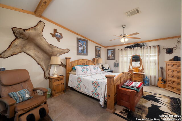 Listing photo id 44 for 18434 Fm 471