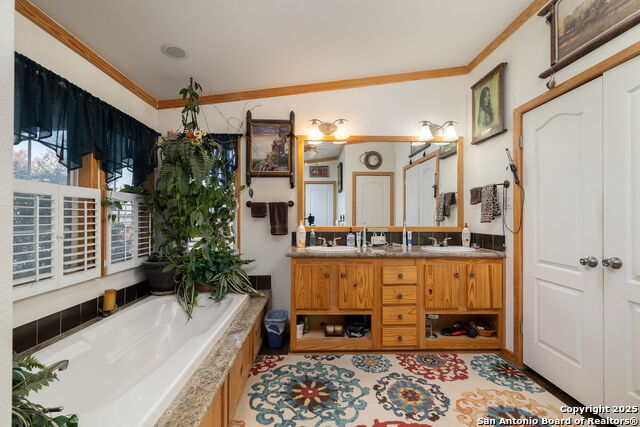 Listing photo id 45 for 18434 Fm 471