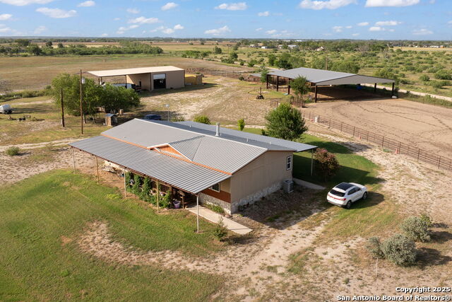 Listing photo id 0 for 18434 Fm 471