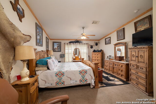 Listing photo id 44 for 18434 Fm 471