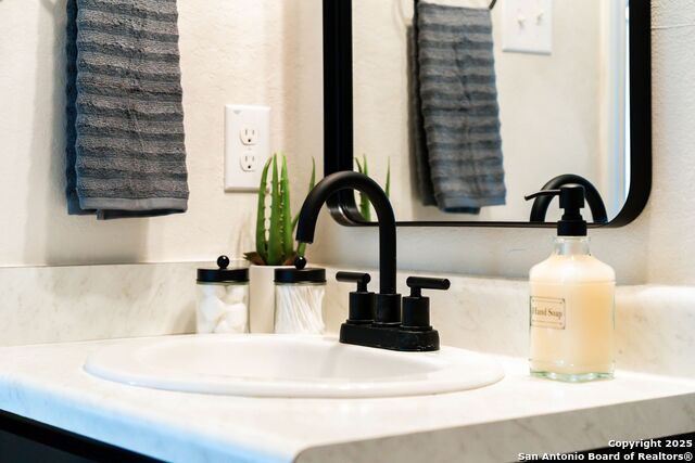 Image 29 of 45 For 5902 Kendall Pr