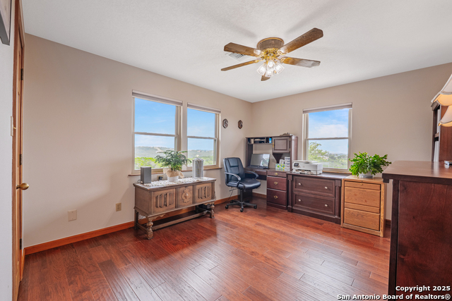Listing photo id 13 for 1494 County Road 270