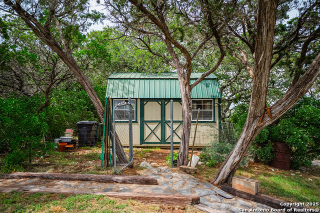 Listing photo id 52 for 1494 County Road 270
