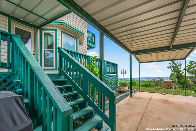 Listing photo id 4 for 1494 County Road 270