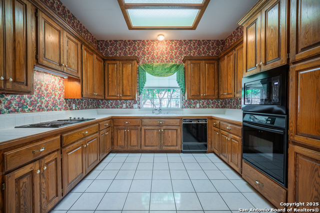 Image 13 of 46 For 16115 Robinwood