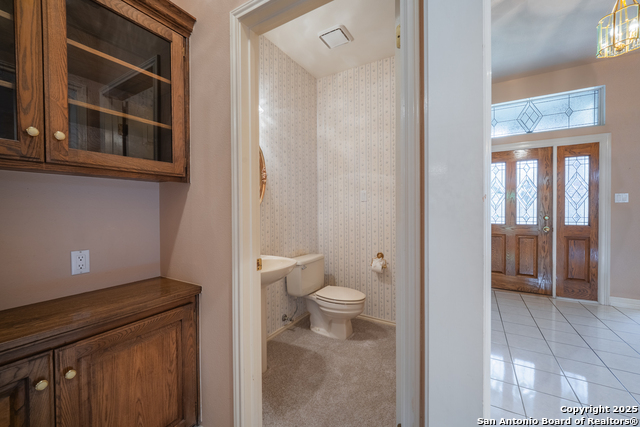 Image 16 of 46 For 16115 Robinwood