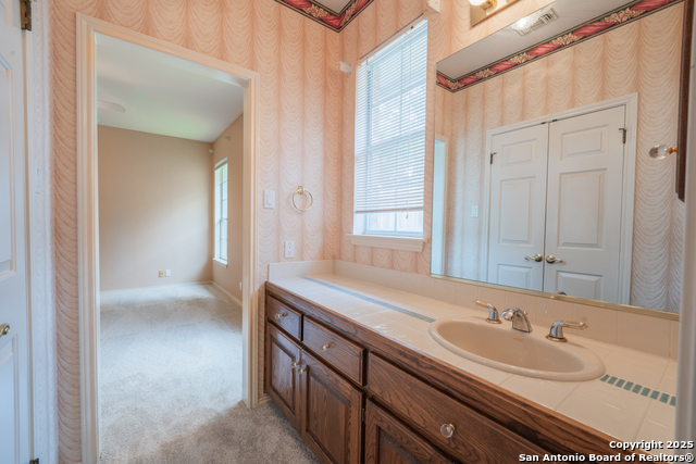 Image 27 of 46 For 16115 Robinwood