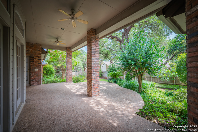 Image 38 of 46 For 16115 Robinwood