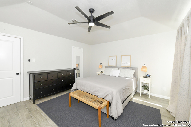 Image 17 of 28 For 9507 Brook Green