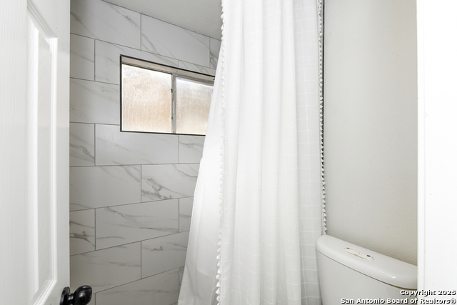 Image 19 of 28 For 9507 Brook Green