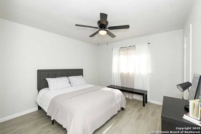 Image 20 of 28 For 9507 Brook Green