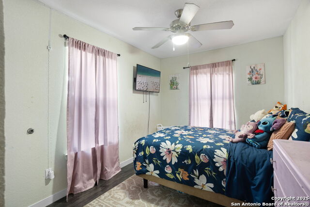Image 10 of 28 For 722 Menefee  