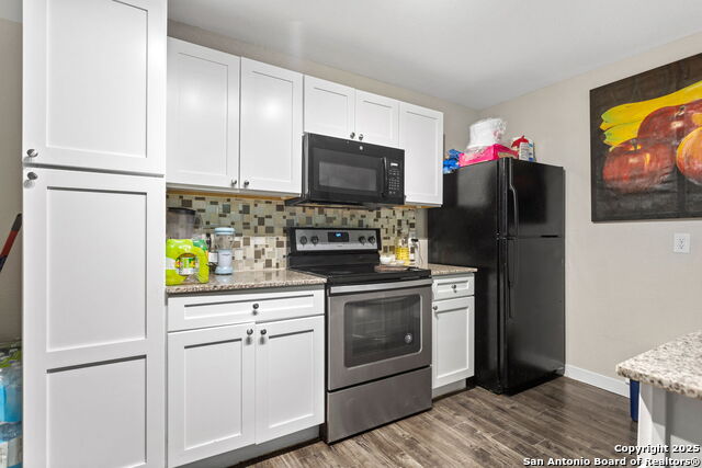 Image 16 of 28 For 722 Menefee  
